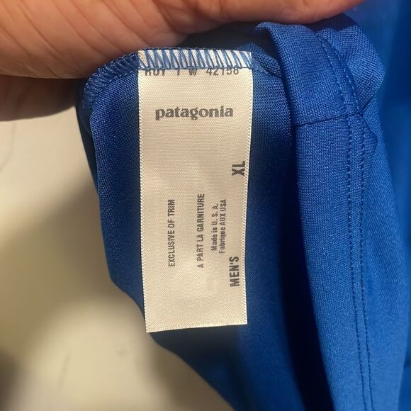 MENS Gently Worn PATAGONIA TSHIRT - Picture 4 of 4